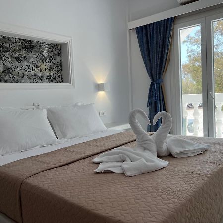 3 Bedroom House Included Free Car Rental Perissa  Zewnętrze zdjęcie