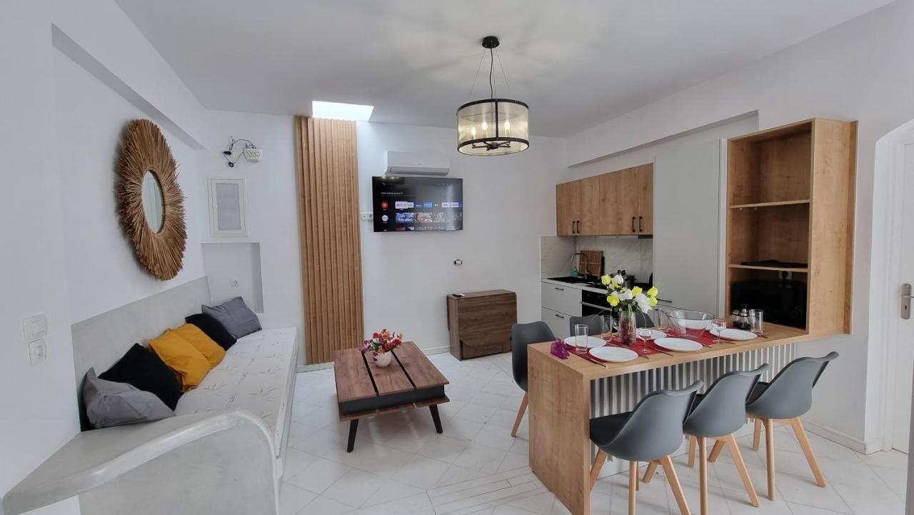 3 Bedroom House Included Free Car Rental Perissa  Zewnętrze zdjęcie