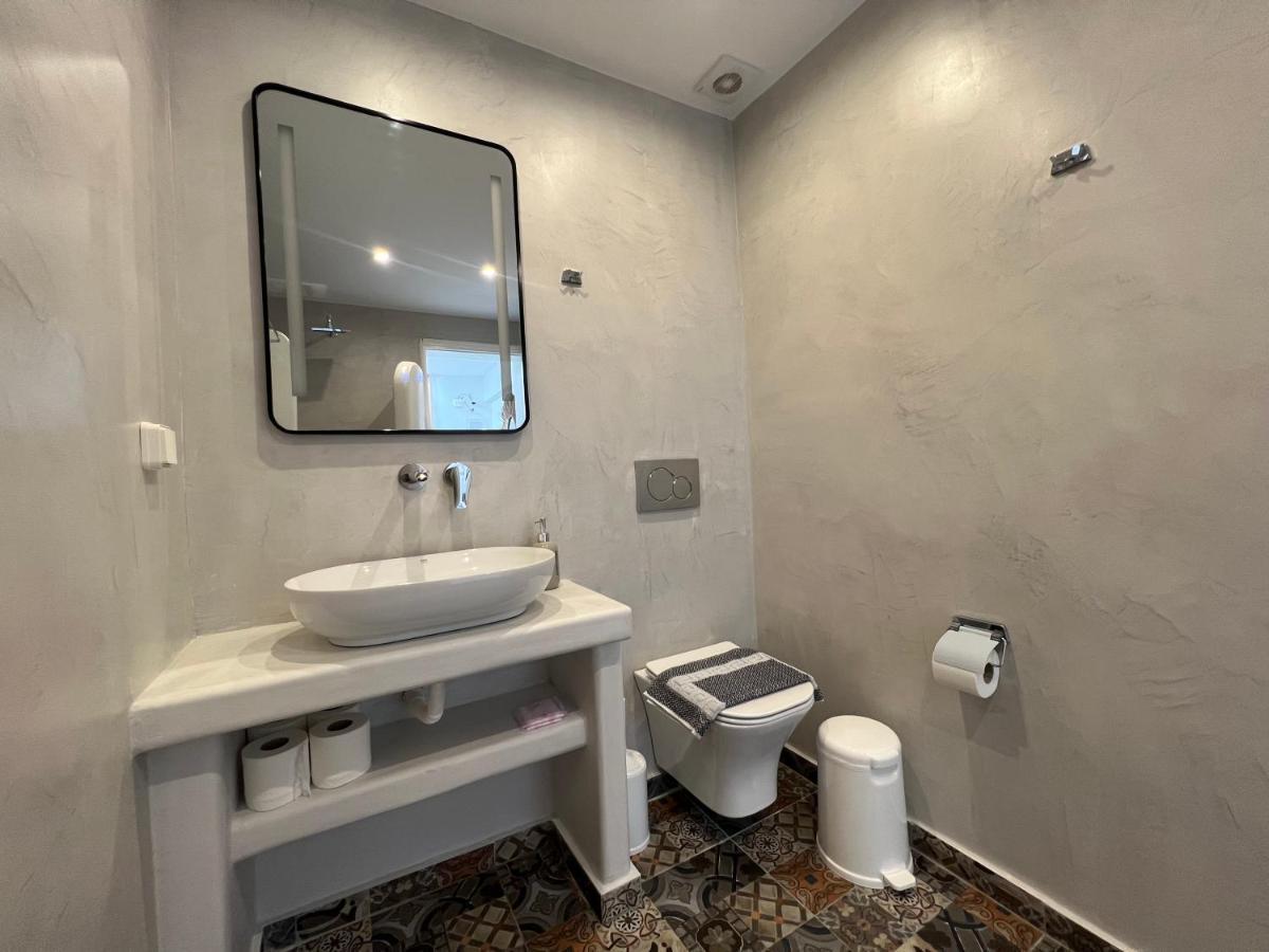 3 Bedroom House Included Free Car Rental Perissa  Zewnętrze zdjęcie