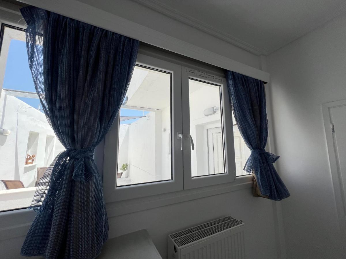 3 Bedroom House Included Free Car Rental Perissa  Zewnętrze zdjęcie