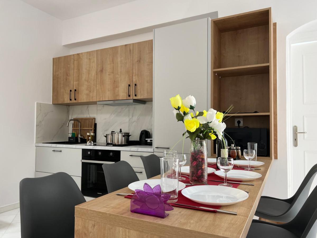 3 Bedroom House Included Free Car Rental Perissa  Zewnętrze zdjęcie