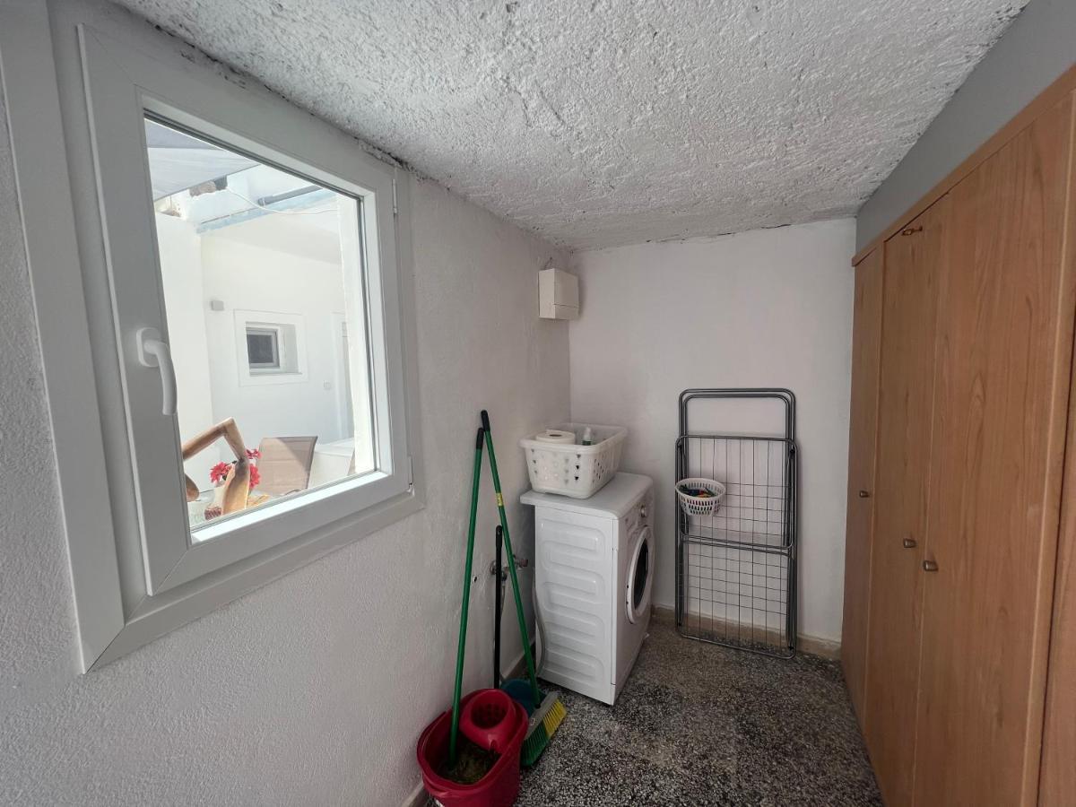 3 Bedroom House Included Free Car Rental Perissa  Zewnętrze zdjęcie